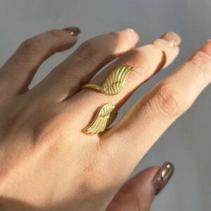 Modern Angel Wings Ring | 18K Gold Plated | Adjustable Stainless Steel Design